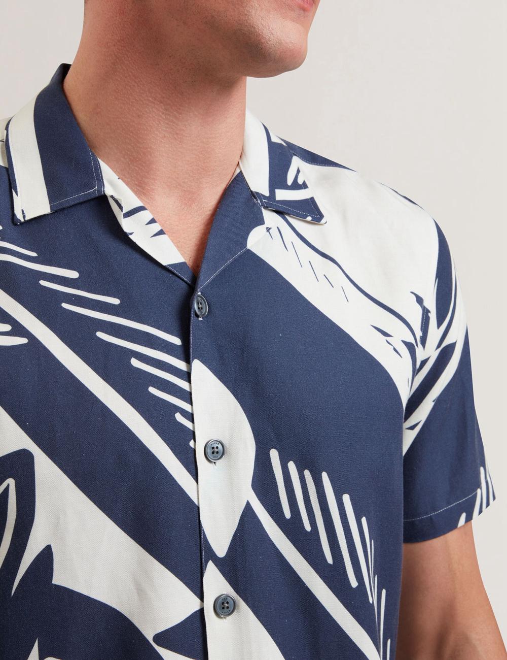 Mid-Navy Men Ted Baker HEUKELS - Short Sleeve Relaxed Fish Print Casual Shirts | NZ  AFYU-39508