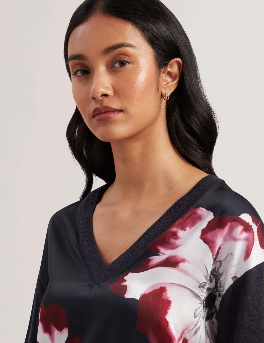 Navy Women Ted Baker CASEYJ - Printed Woven Front V-Neck Jumpers | NZ  ISWY-50692